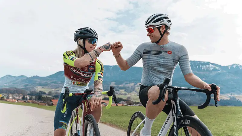 Fistbump fürs Corratec Cashback
